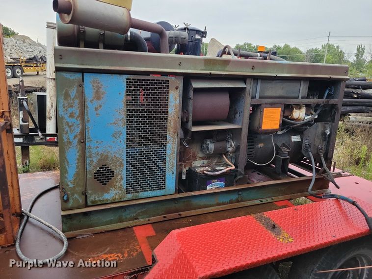 image for item DZ6484 Miller welder/generator