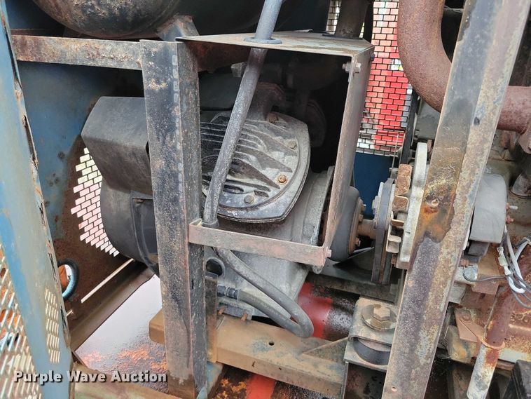 image for item DZ6484 Miller welder/generator