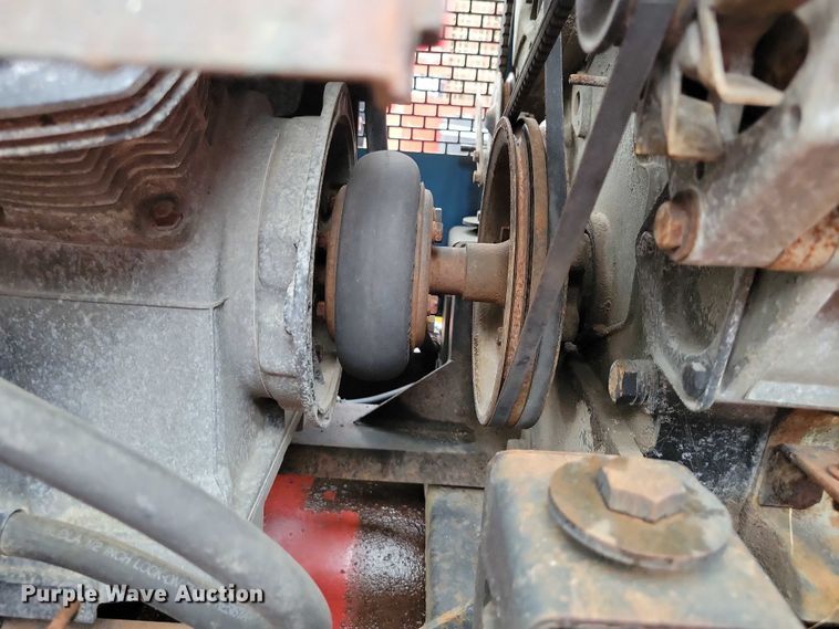 image for item DZ6484 Miller welder/generator