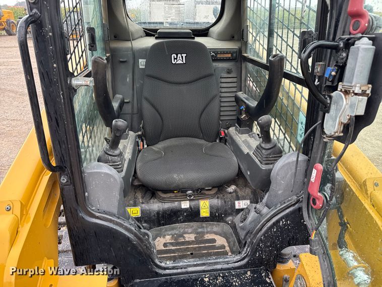 image for item DZ8962 2023 Caterpillar 259D3 tracked skid steer loader