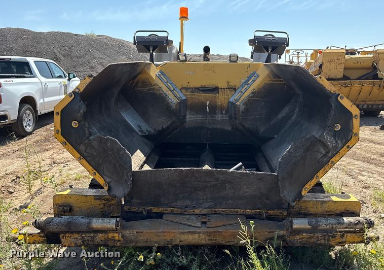 image for item DZ8973 2018 Weiler P385B paver