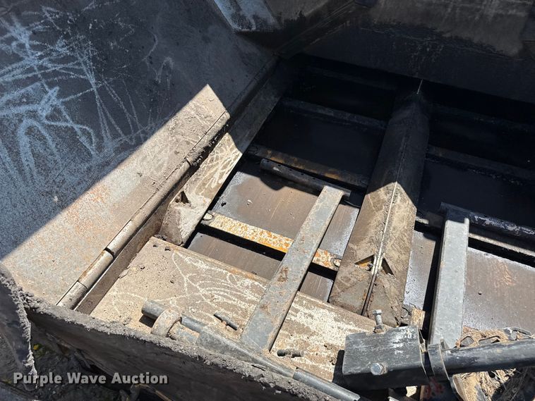 image for item DZ8973 2018 Weiler P385B paver