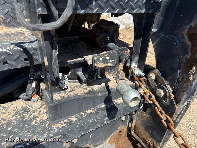 image for item DZ8973 2018 Weiler P385B paver