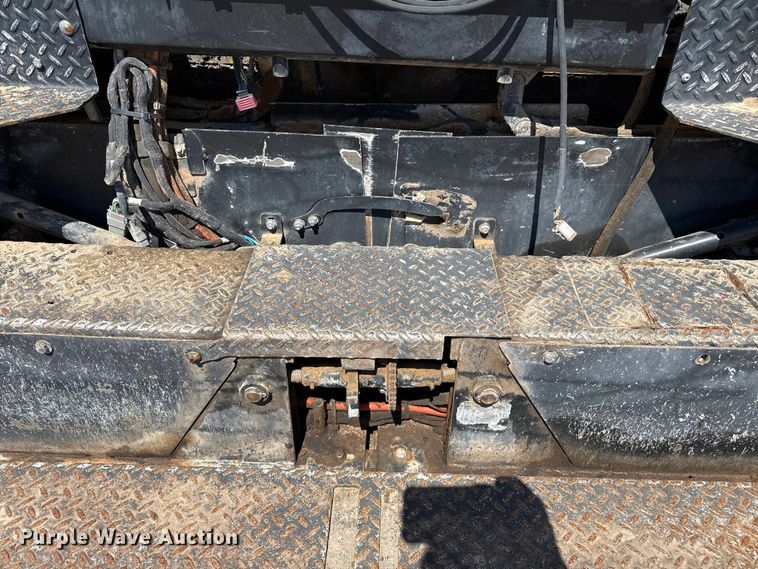 image for item DZ8973 2018 Weiler P385B paver