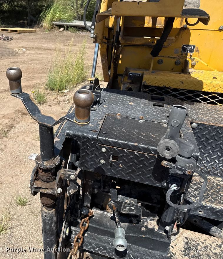 image for item DZ8973 2018 Weiler P385B paver