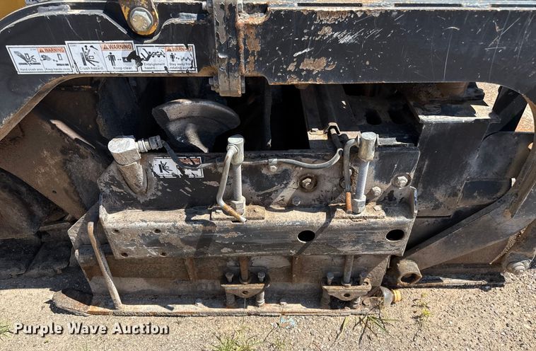 image for item DZ8973 2018 Weiler P385B paver