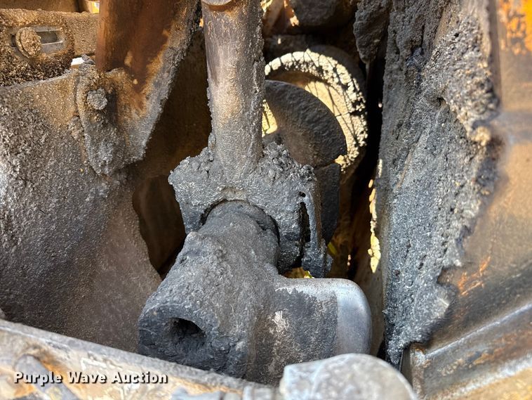 image for item DZ8973 2018 Weiler P385B paver