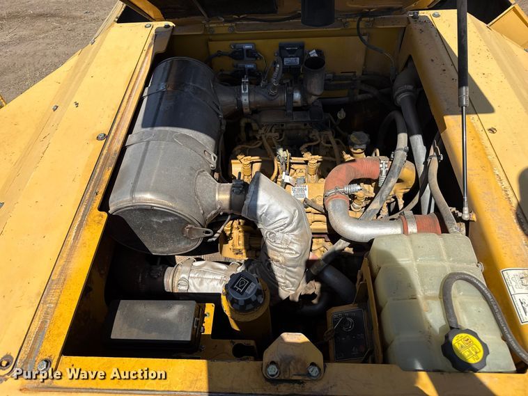 image for item DZ8973 2018 Weiler P385B paver