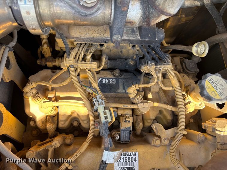 image for item DZ8973 2018 Weiler P385B paver