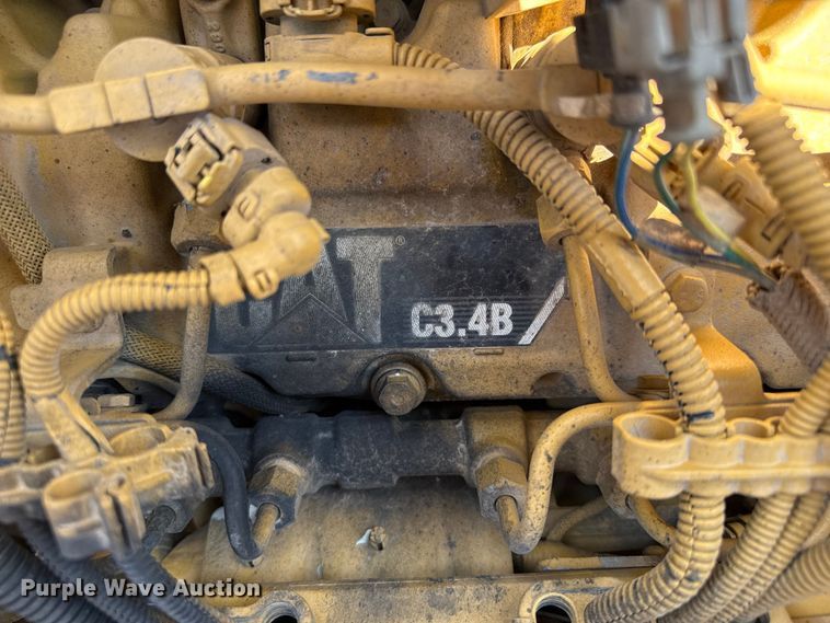 image for item DZ8973 2018 Weiler P385B paver