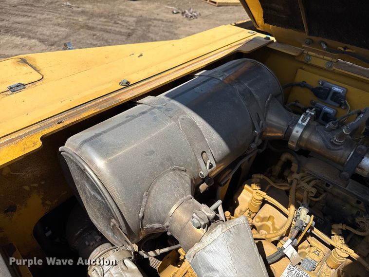 image for item DZ8973 2018 Weiler P385B paver