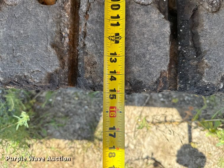 image for item DZ8973 2018 Weiler P385B paver