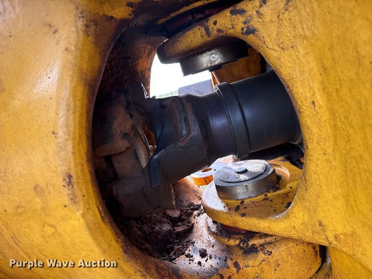 image for item DZ8974 2019 Volvo A30G articulated scraper truck with 2016 K-Tec 1228 scraper