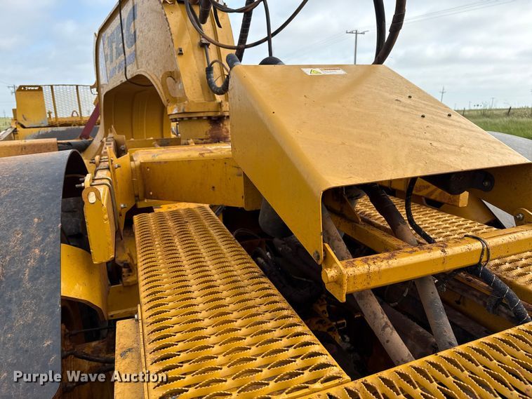 image for item DZ8974 2019 Volvo A30G articulated scraper truck with 2016 K-Tec 1228 scraper