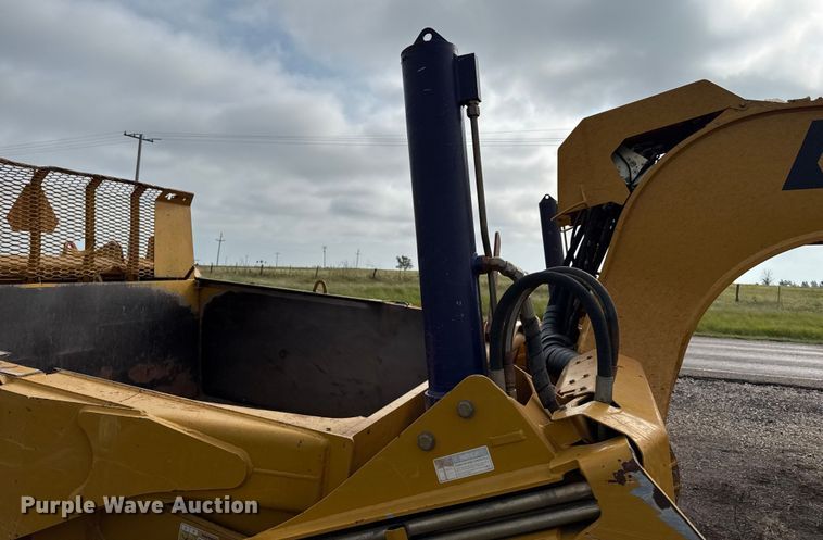 image for item DZ8974 2019 Volvo A30G articulated scraper truck with 2016 K-Tec 1228 scraper
