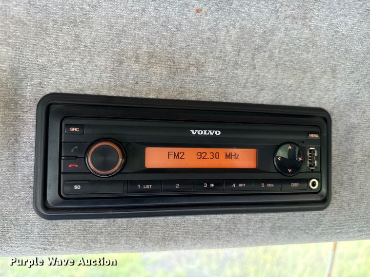 image for item DZ8974 2019 Volvo A30G articulated scraper truck with 2016 K-Tec 1228 scraper