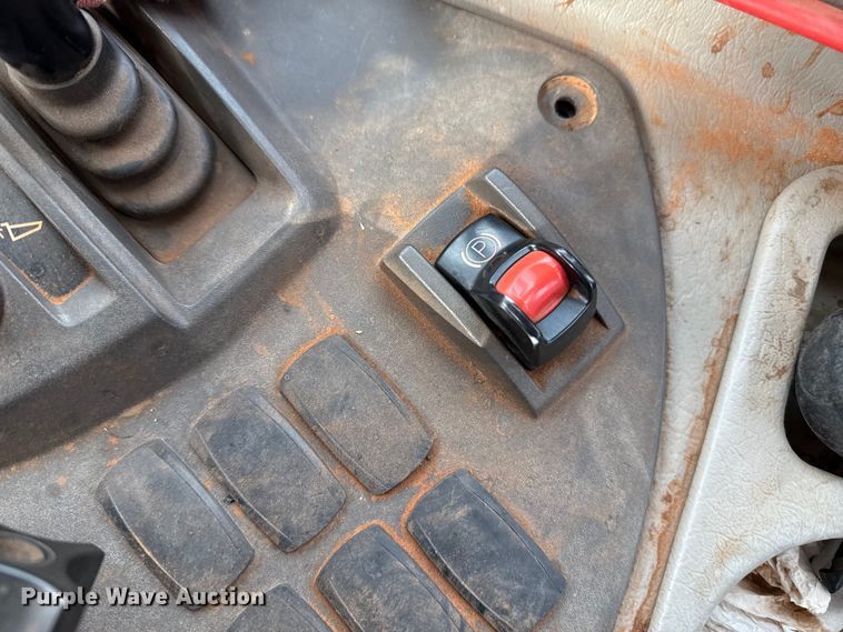 image for item DZ8974 2019 Volvo A30G articulated scraper truck with 2016 K-Tec 1228 scraper