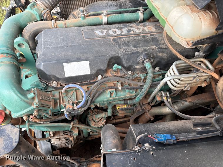 image for item DZ8974 2019 Volvo A30G articulated scraper truck with 2016 K-Tec 1228 scraper