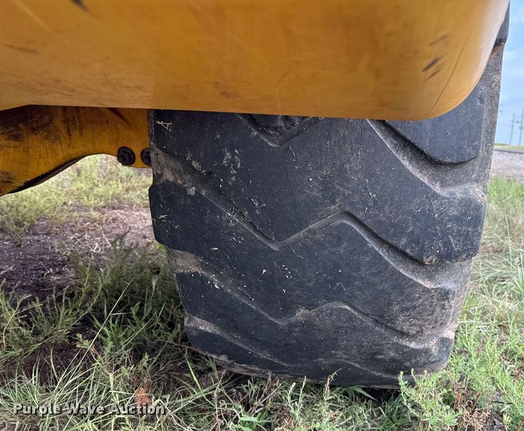 image for item DZ8974 2019 Volvo A30G articulated scraper truck with 2016 K-Tec 1228 scraper