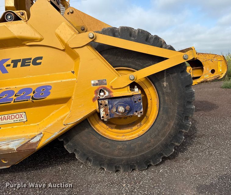 image for item DZ8974 2019 Volvo A30G articulated scraper truck with 2016 K-Tec 1228 scraper