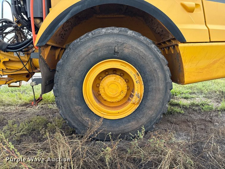 image for item DZ8974 2019 Volvo A30G articulated scraper truck with 2016 K-Tec 1228 scraper