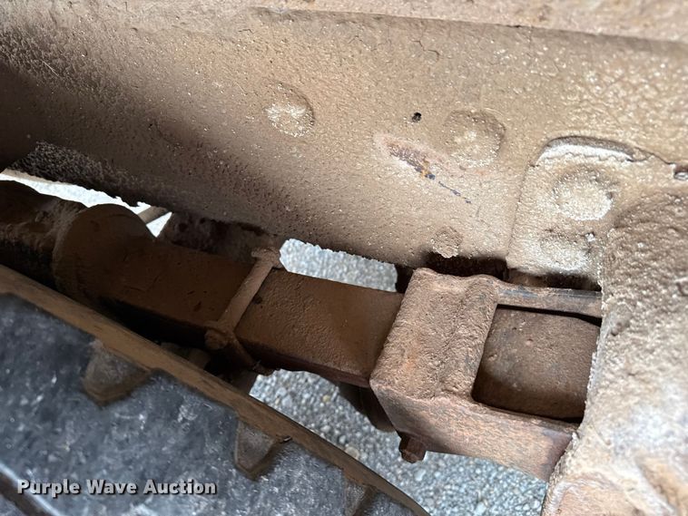 image for item DZ8976 1984 International F-4370 dump truck