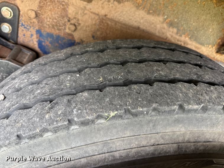 image for item DZ8976 1984 International F-4370 dump truck