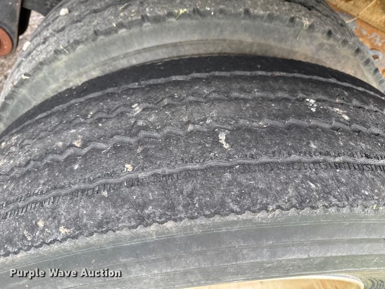 image for item DZ8976 1984 International F-4370 dump truck