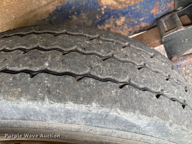 image for item DZ8976 1984 International F-4370 dump truck