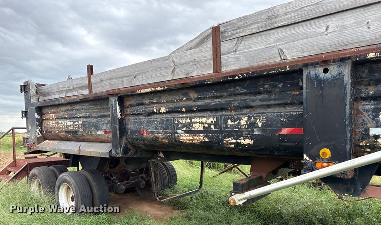 image for item DZ8977 1995 Clement end dump trailer