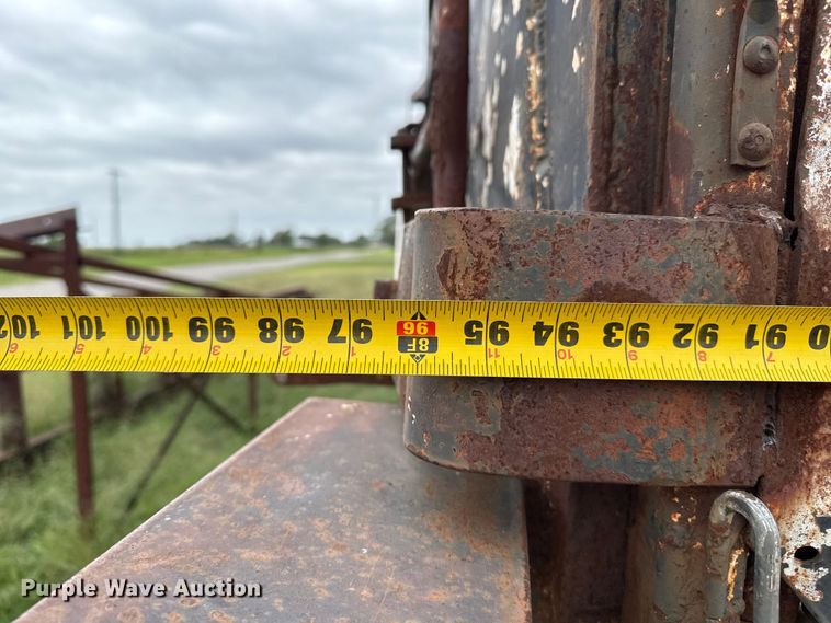 image for item DZ8977 1995 Clement end dump trailer