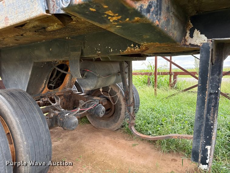 image for item DZ8977 1995 Clement end dump trailer