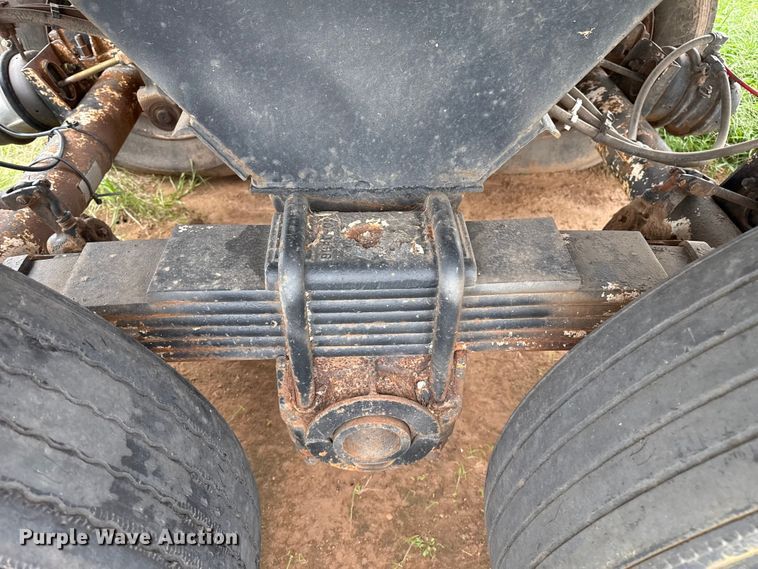 image for item DZ8977 1995 Clement end dump trailer