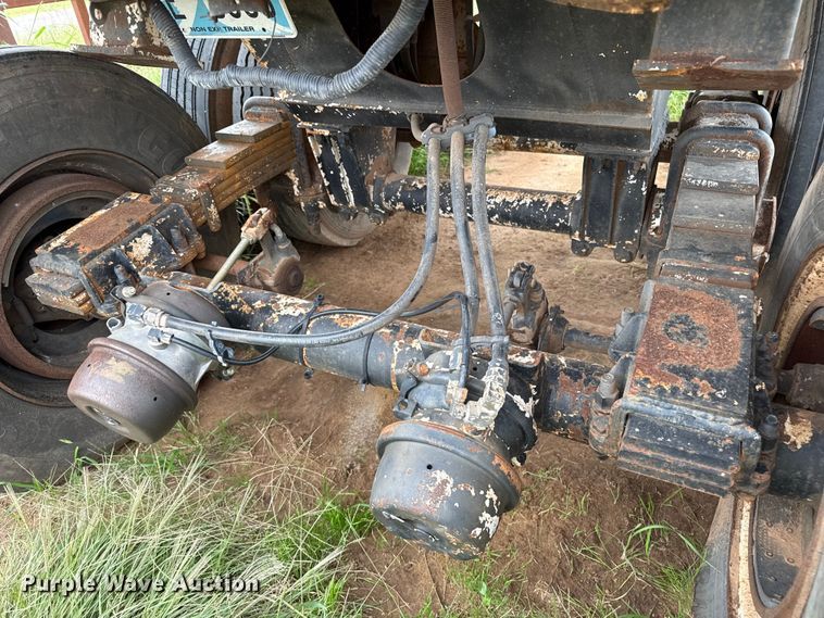 image for item DZ8977 1995 Clement end dump trailer