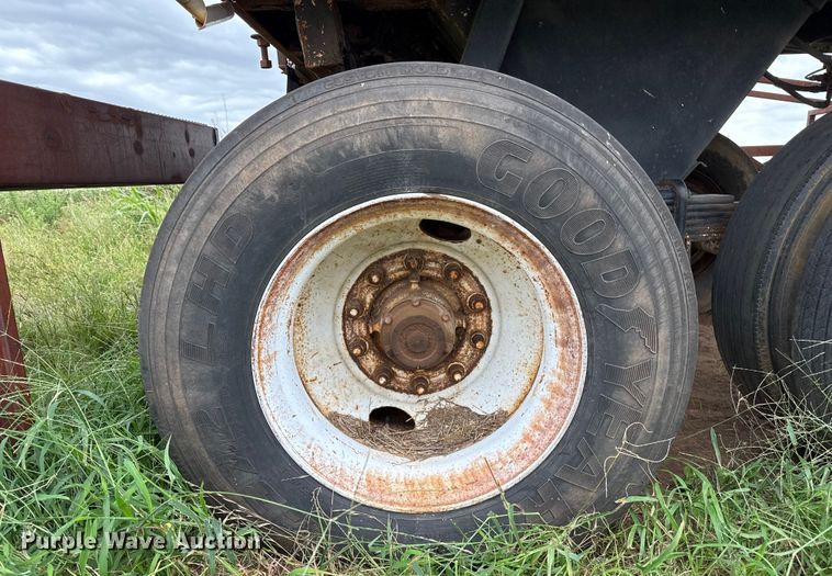 image for item DZ8977 1995 Clement end dump trailer