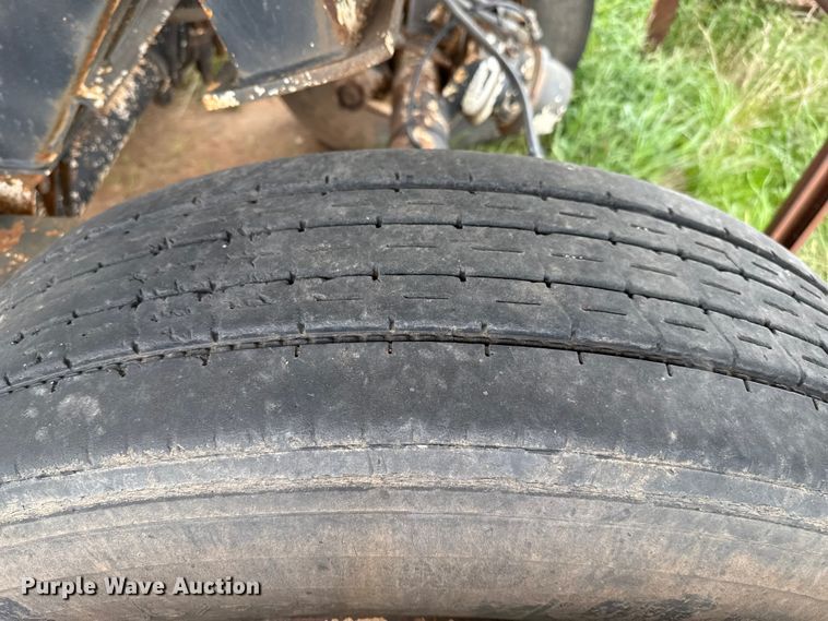 image for item DZ8977 1995 Clement end dump trailer