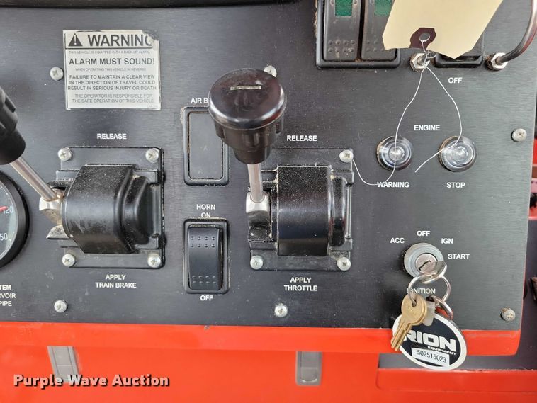 image for item EA2527 2015 Shuttlewagon Navigator NVX5025 railcar mover