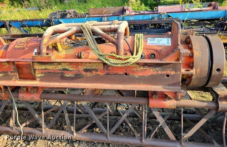 image for item EA2530 Kobelco K13 diesel hammer