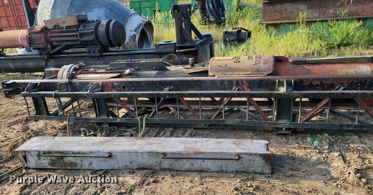 image for item EA2531 McKlernan DE30B diesel hammer