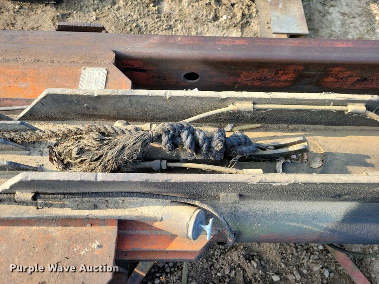 image for item EA2531 McKlernan DE30B diesel hammer