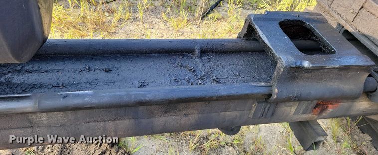 image for item EA2532 Delmag D22 diesel hammer