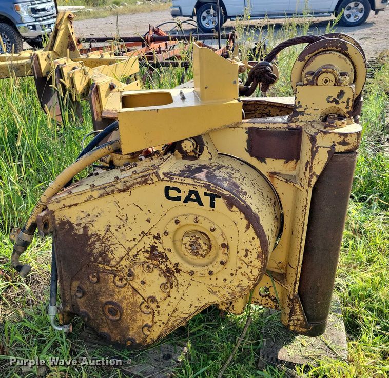 image for item EA2533 Caterpillar winch
