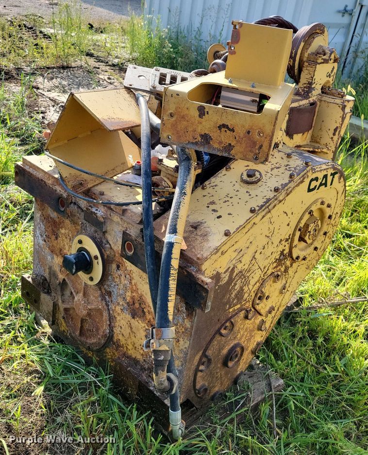 image for item EA2533 Caterpillar winch
