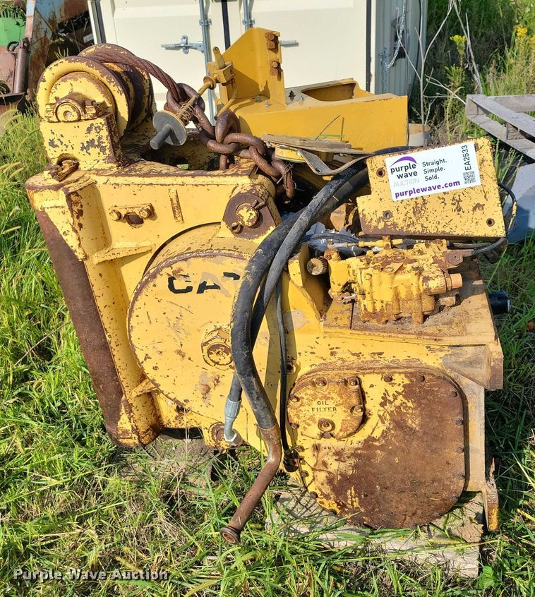 image for item EA2533 Caterpillar winch
