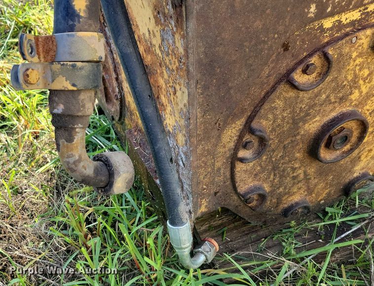 image for item EA2533 Caterpillar winch