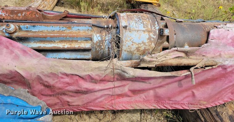 image for item EA2538 Delmag D12 diesel hammer