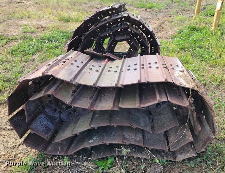 image for item EA2540 Dozer tracks