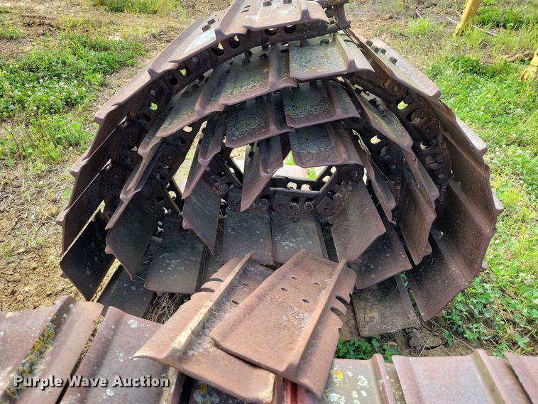 image for item EA2540 Dozer tracks