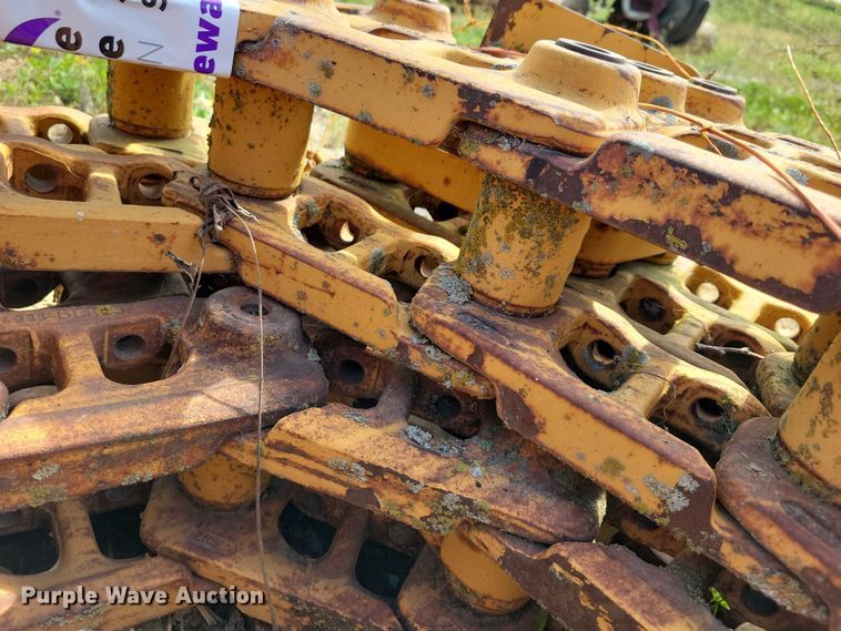 image for item EA2542 (2) Berco track chains