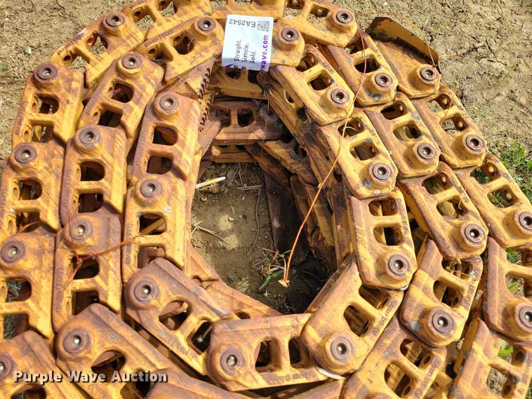 image for item EA2542 (2) Berco track chains